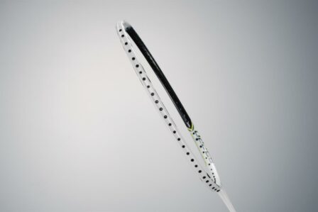 Yonex-Astrox-99-Pro-White-rammen-p
